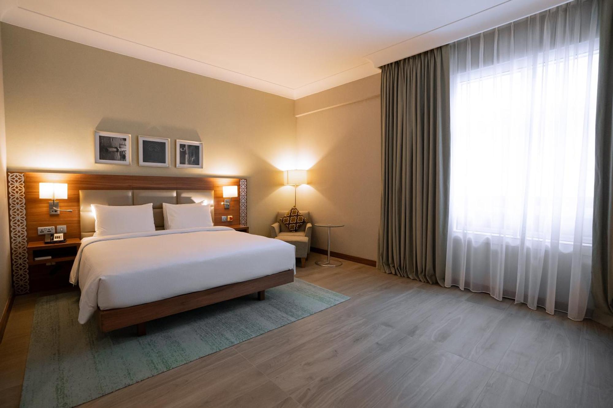 Hilton Garden Inn Dubai Deira Exterior foto