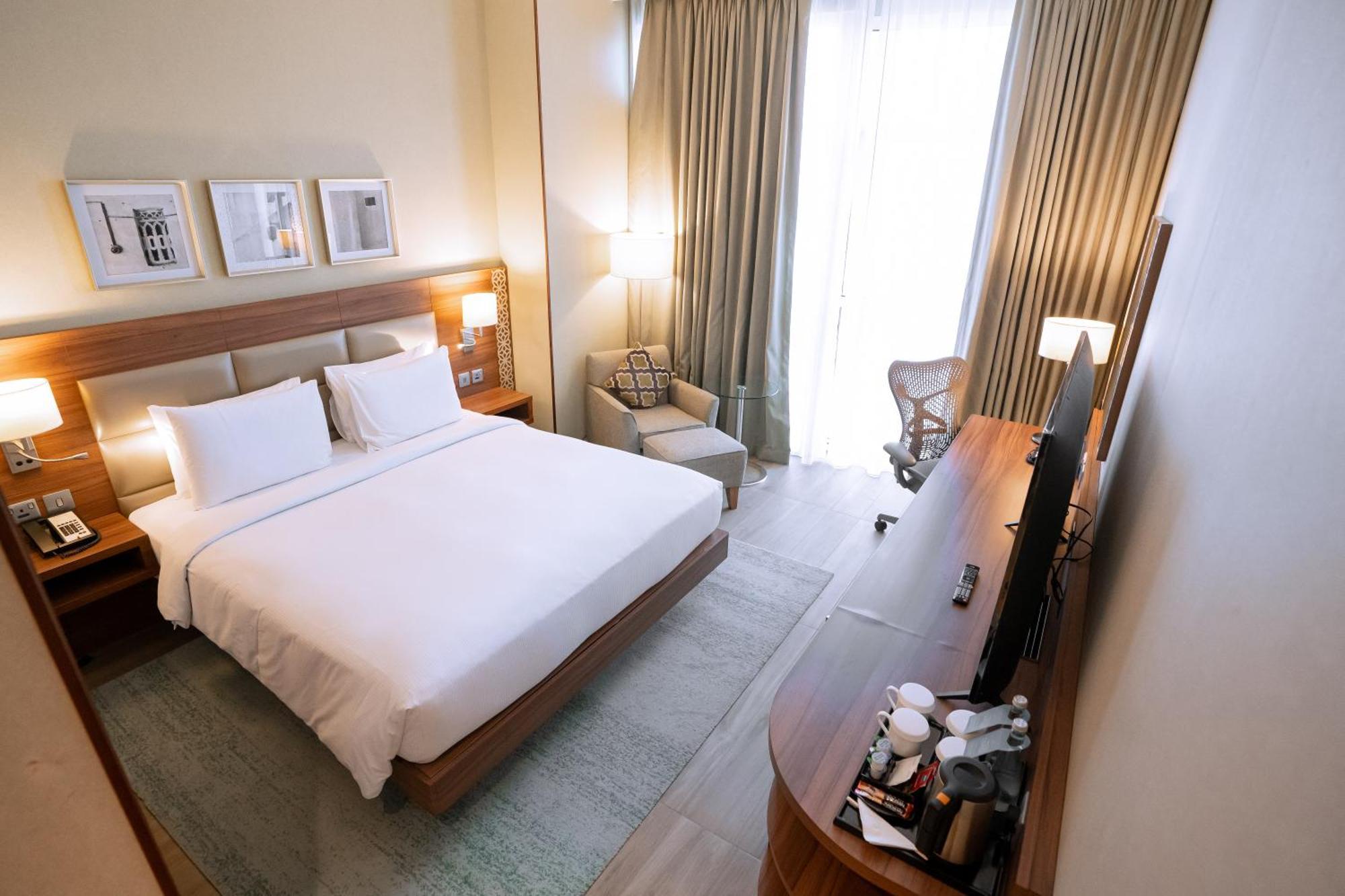 Hilton Garden Inn Dubai Deira Exterior foto