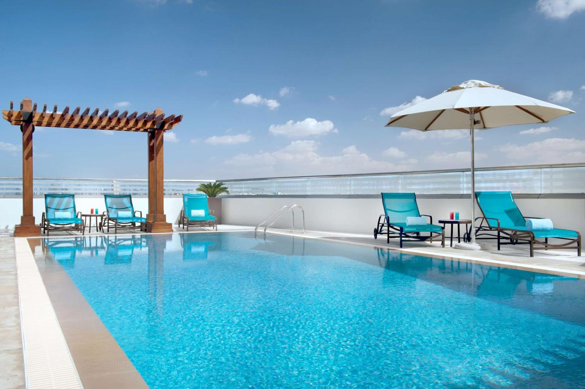 Hilton Garden Inn Dubai Deira Exterior foto