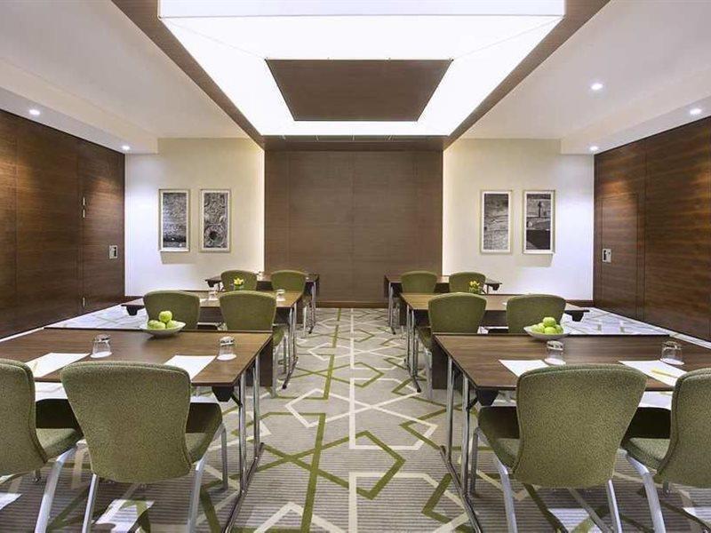 Hilton Garden Inn Dubai Deira Exterior foto