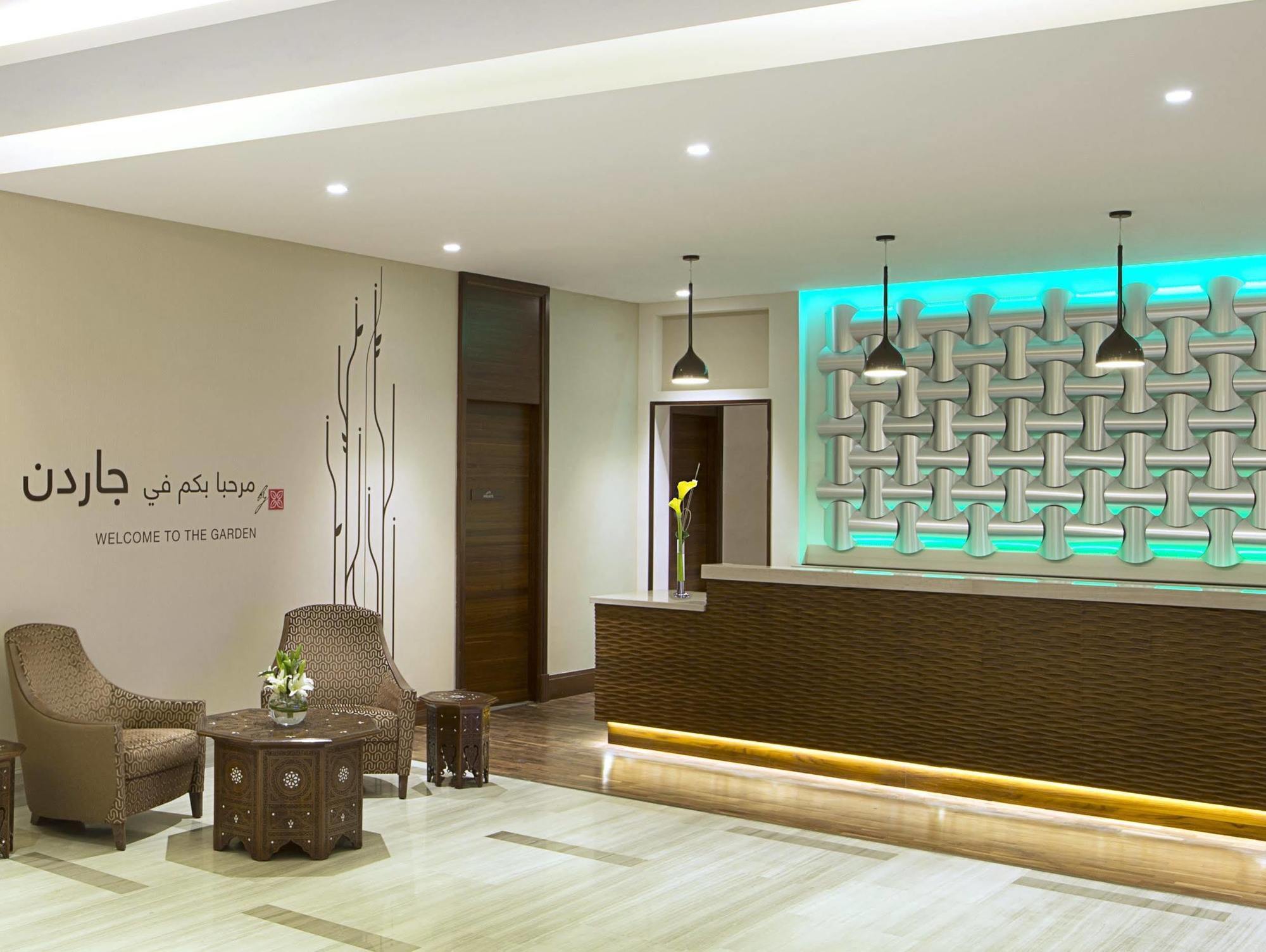 Hilton Garden Inn Dubai Deira Exterior foto